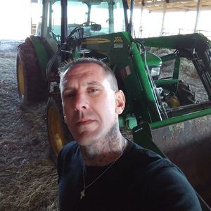 Meet your Posher, Dustin